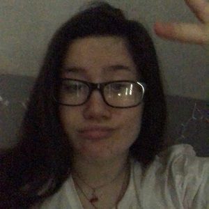 Meet your Posher, Halie